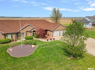1572 Liberty Rd, Jacksonville, IL 62650