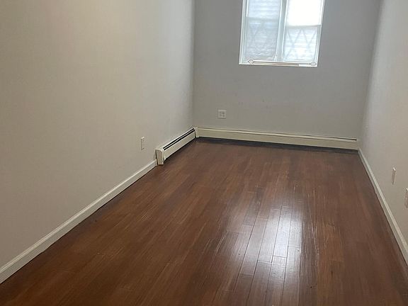 4th image of 857 E 223rd St APT 1