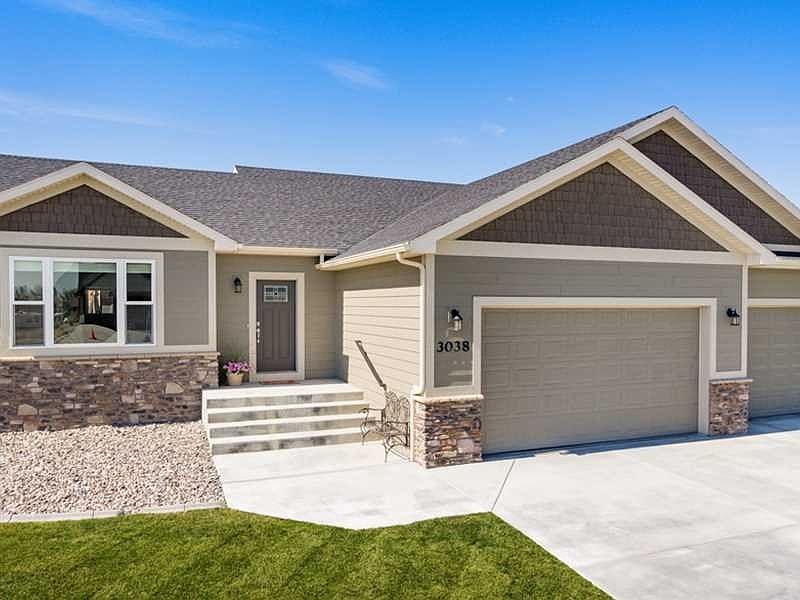 1st image of 3038 Golden Acres Dr