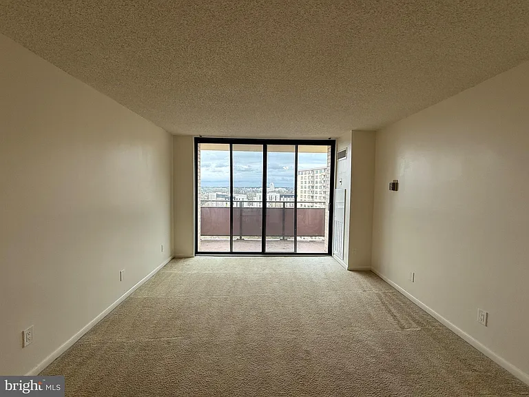 5225 Pooks Hill Rd #1517N — Photo 4