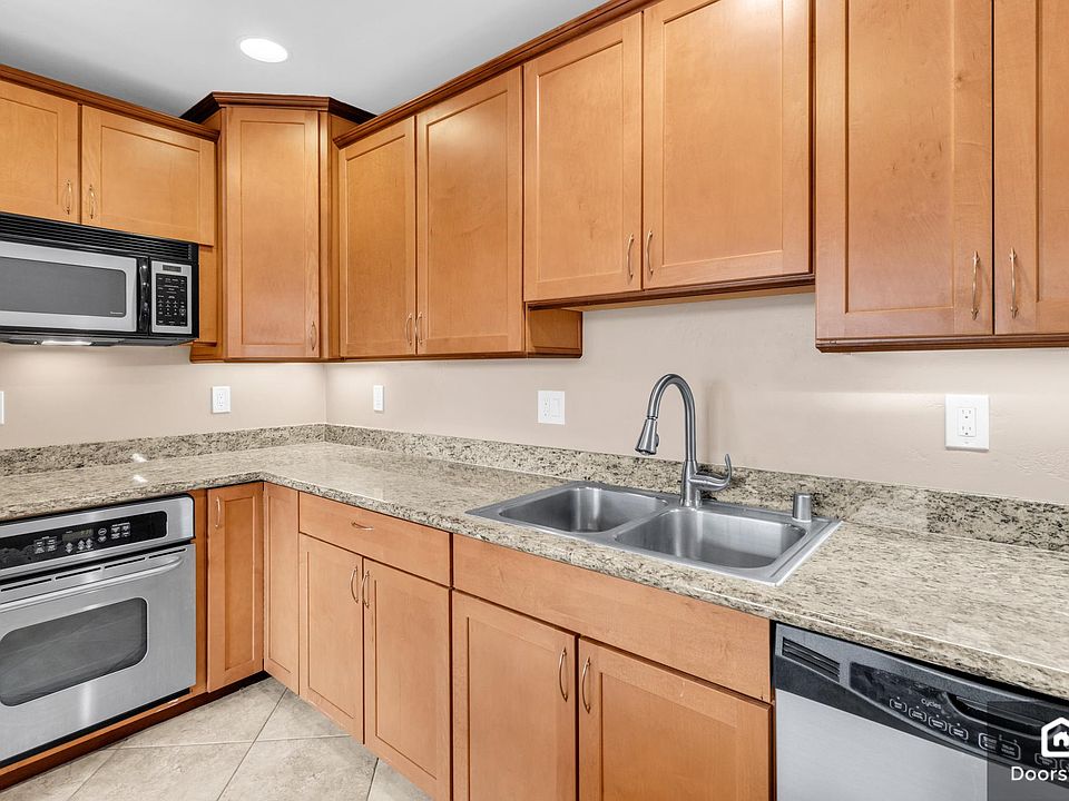 1st image of 589 11th St APT 24