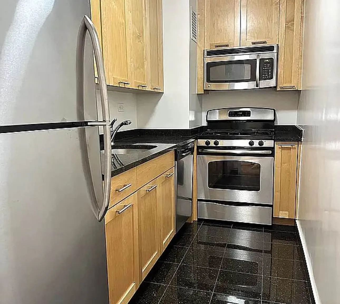 333 East 49th Street — Photo 3