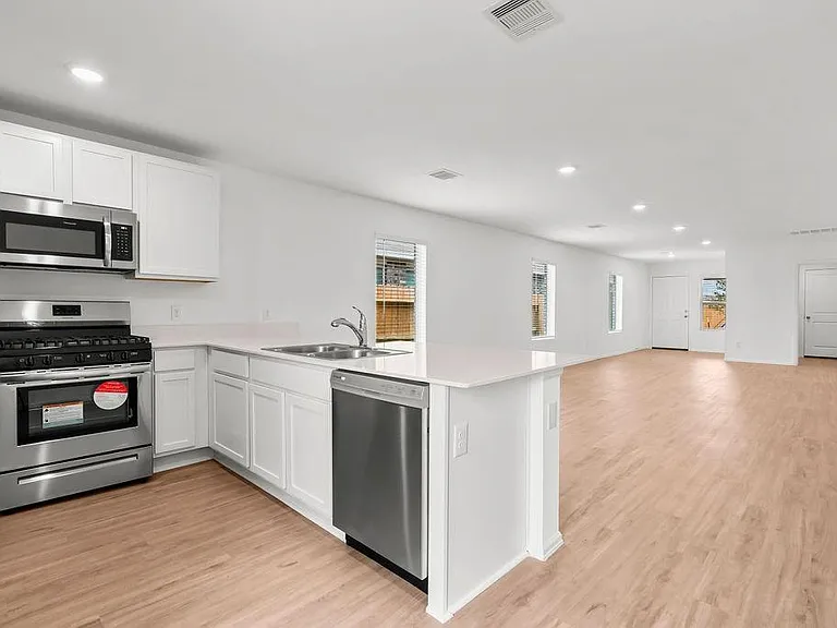 7507 Birch Harvest Dr — Photo 14