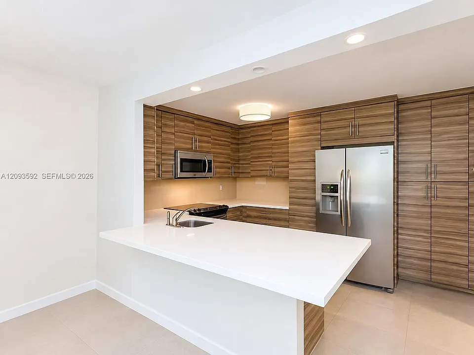 1020 Meridian Ave #307
