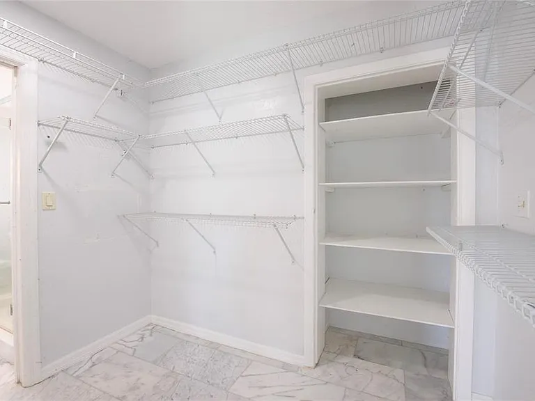 551 Crystal Dr — Photo 40