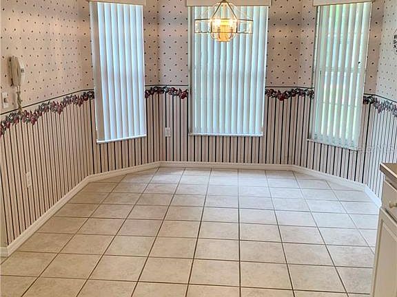 5th image of 2027 Rocky Pointe Dr