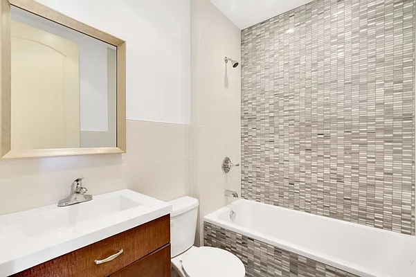 Rented by MNS | media 4