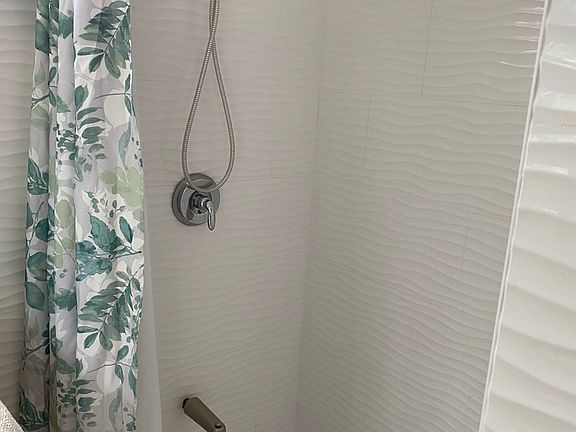 3rd image of 66-128 Naoiwi Ln #1