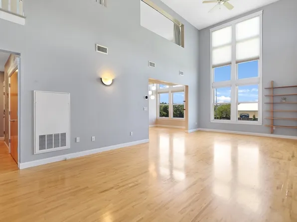 23 Park St Unit 5, Somerville, MA 02143