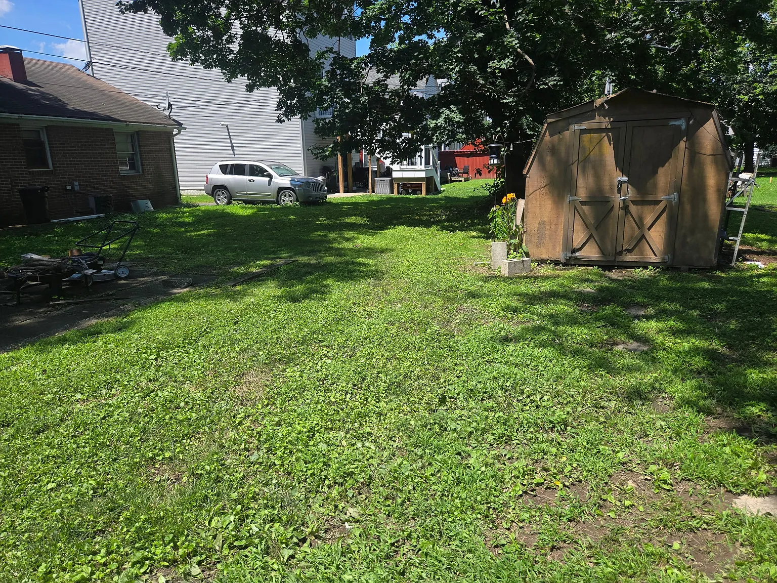 563 Pennington Ave — Photo 3