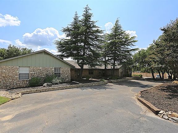 2nd image of 85 Woodcreek Dr