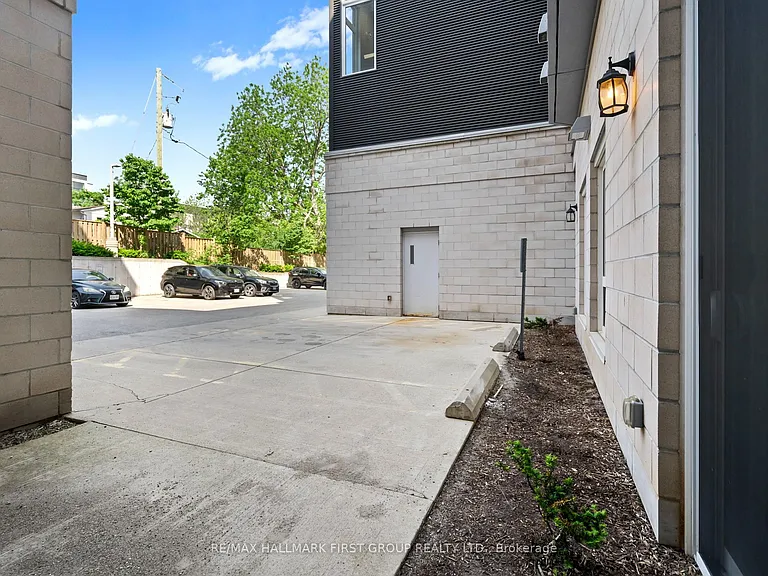 253 Albert St #5 — Photo 29