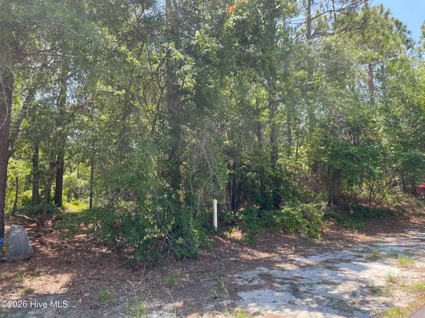 158 NW 2nd Street, Oak Island, NC 28465