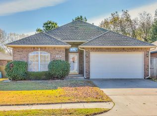 516 Rimrock Rd, Edmond, OK 73034