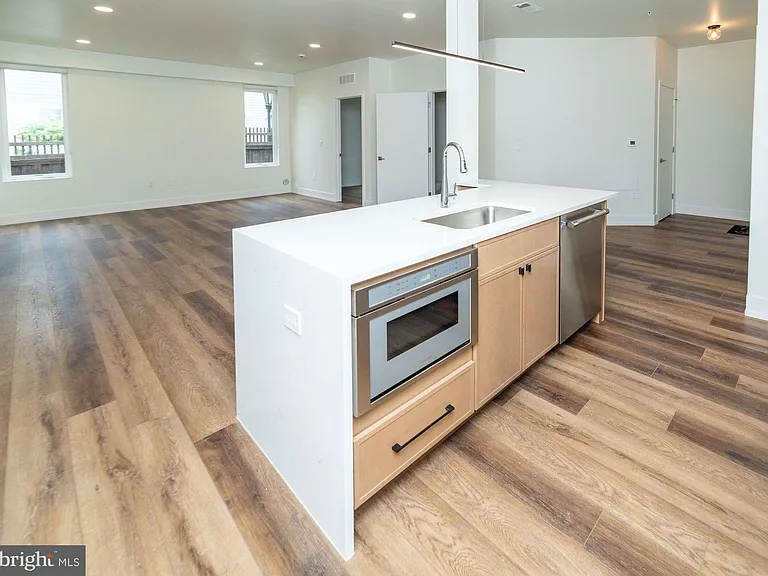19 Lincoln Ct #103 — Photo 3