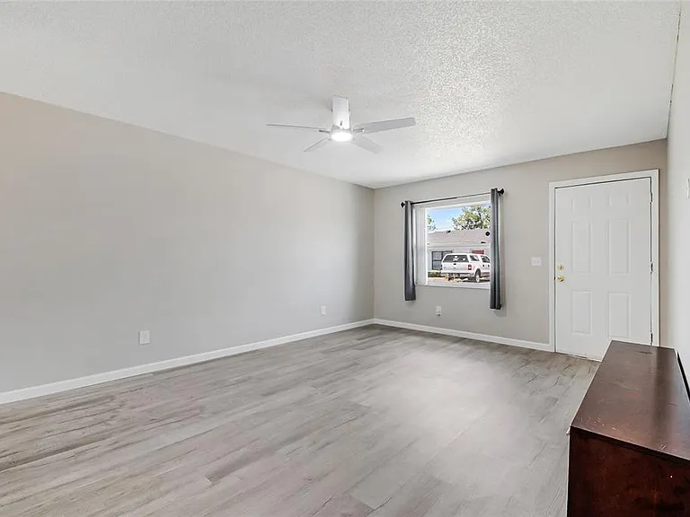 106 Lake Villa Way — Photo 8