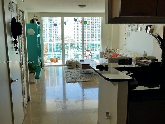 4th image of 31 SE 5th St APT 2205
