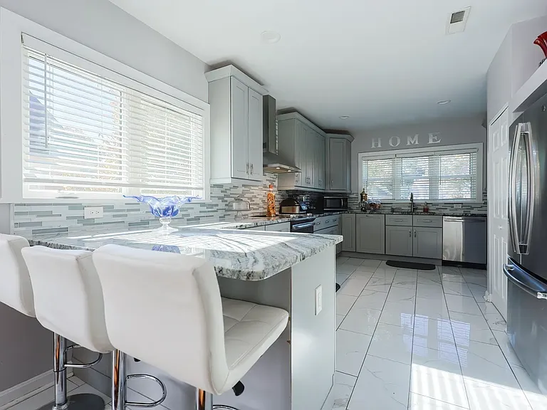 41 Liberty Hill Ave #2 — Photo 8