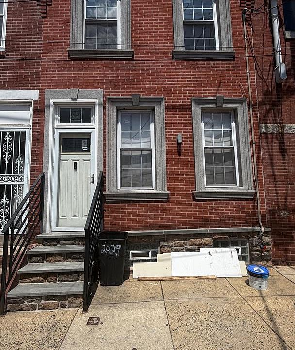 1st image of 2029 Vici St