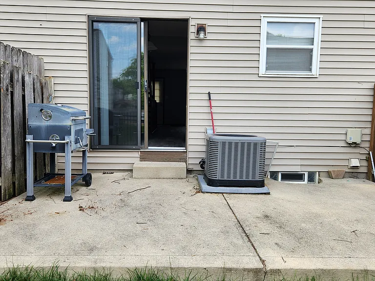 923 Noddymill Ln E — Photo 16