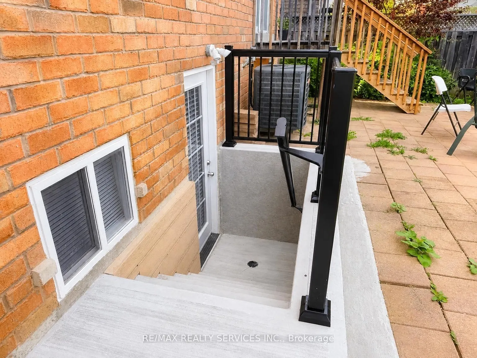 2 bed, $1,850 — Photo 2