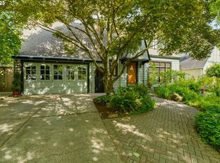 718 SE Peacock Ln, Portland, OR 97214