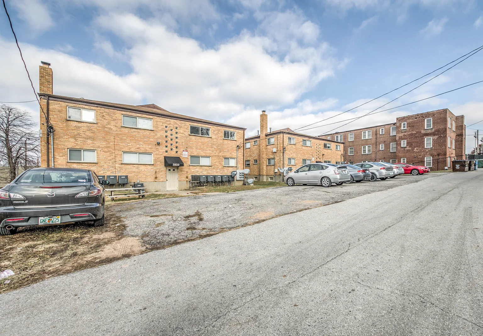 3844 Park Ave — Photo 4