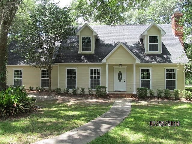 1st image of 502 Live Oak Ln
