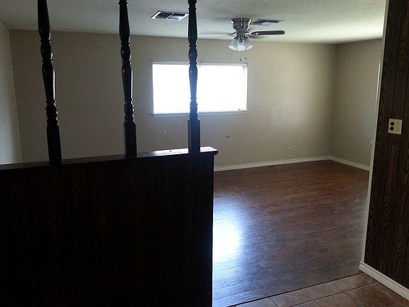 4th image of 818 S 19th St