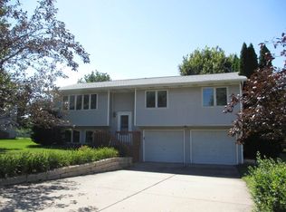 1496 Ozark Rdg, Coralville, IA 52241