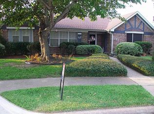 1102 Lillie St, Deer Park, TX 77536