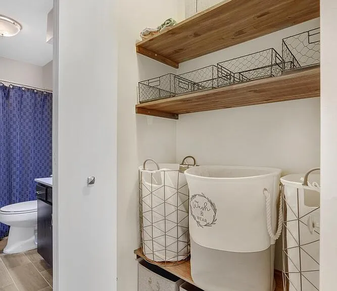 1115 Laura Dr — Photo 25