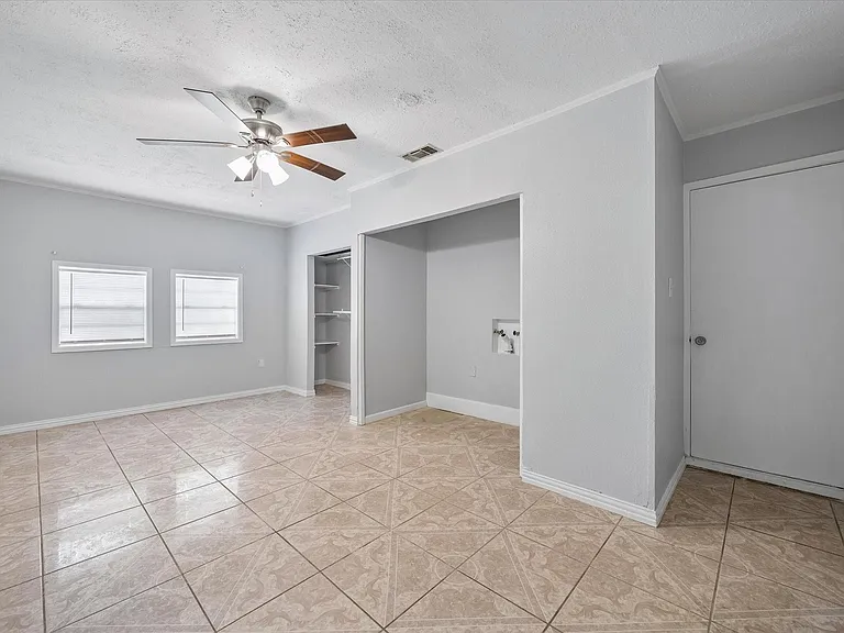 9315 Glen Shadow Dr — Photo 7
