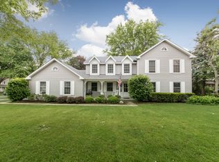 716 Brighton Dr, Wheaton, IL 60189