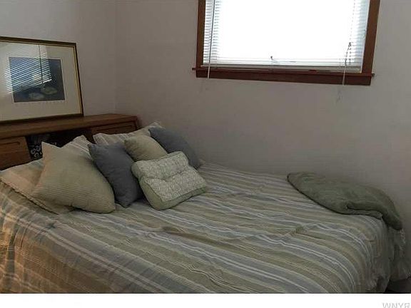 5th image of 28 Wanda Ave