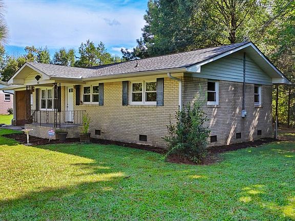 2nd image of 552 Everett Springs Rd SW