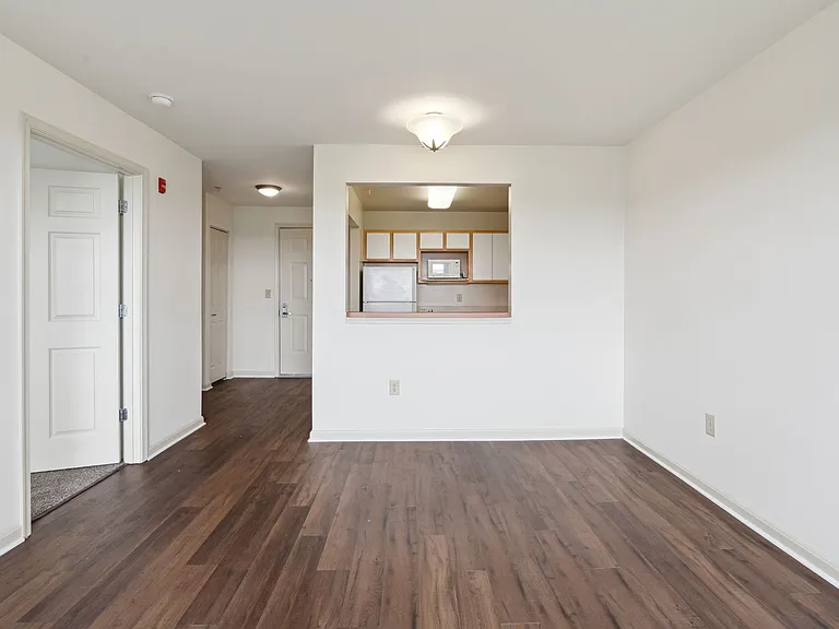 Ednor Apartments I — Photo 6