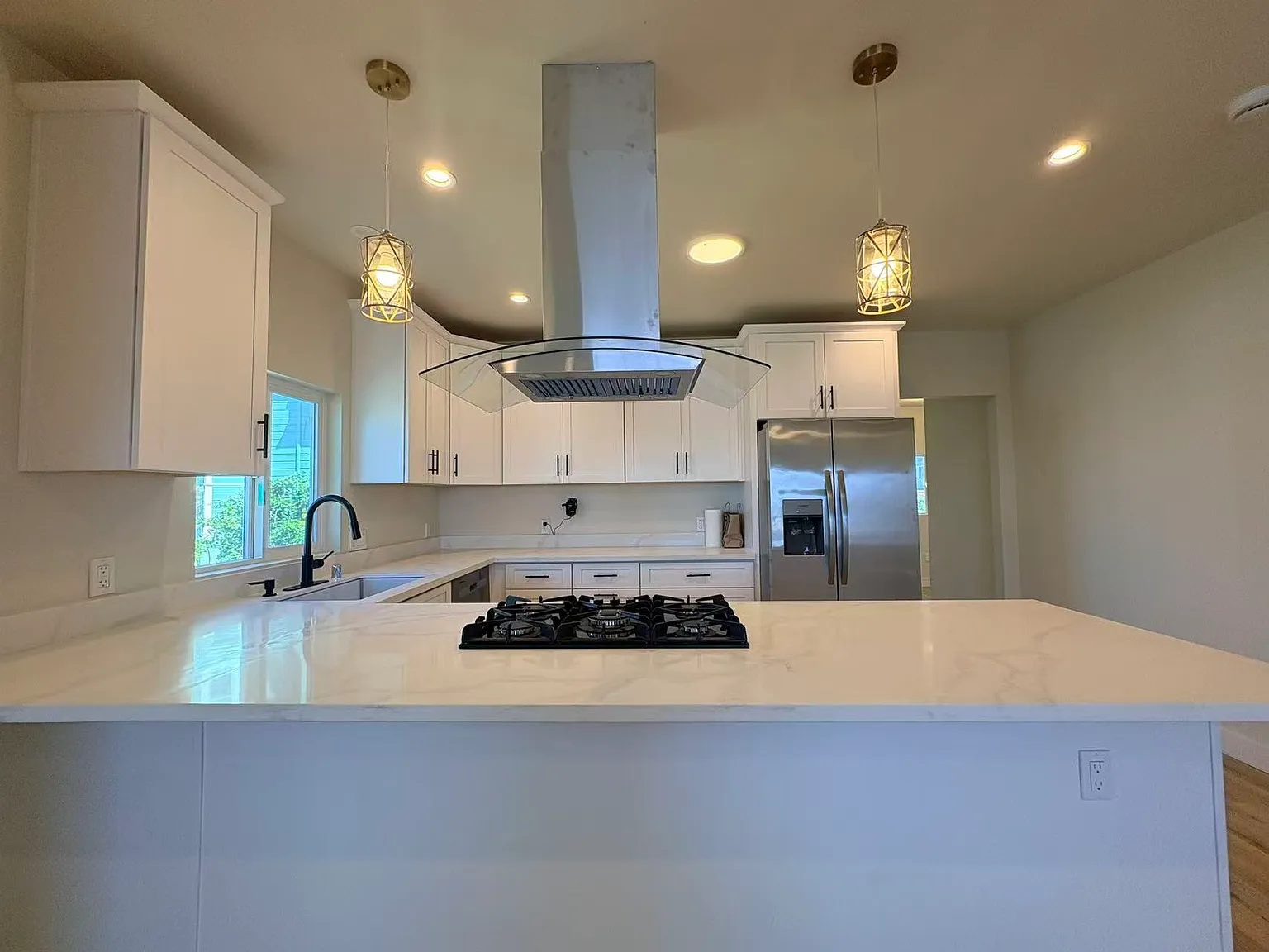 3 bed, 1.5 bath, 1088 sqft, $3,500 — Photo 1