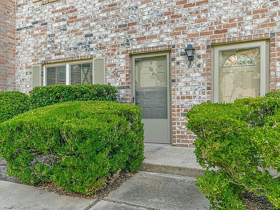 3rd image of 14723 Barryknoll Ln APT 96