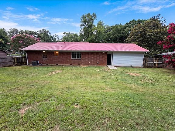 5th image of 1375 S Hicks Cir NW