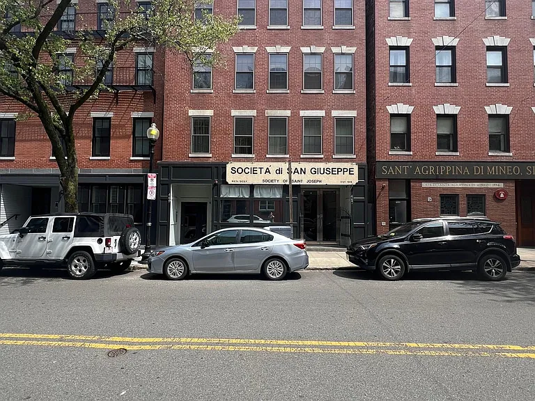 469 Hanover St #5F — Photo 12
