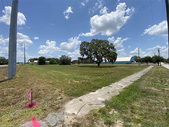 5th image of 150 N Museum Ave