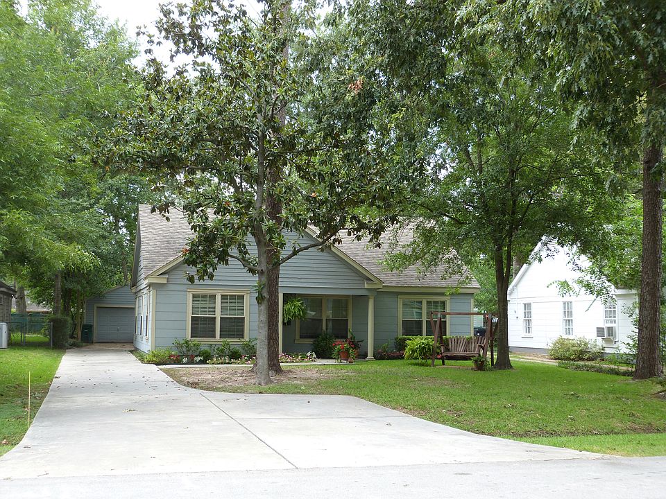 Garden Oaks vintage home