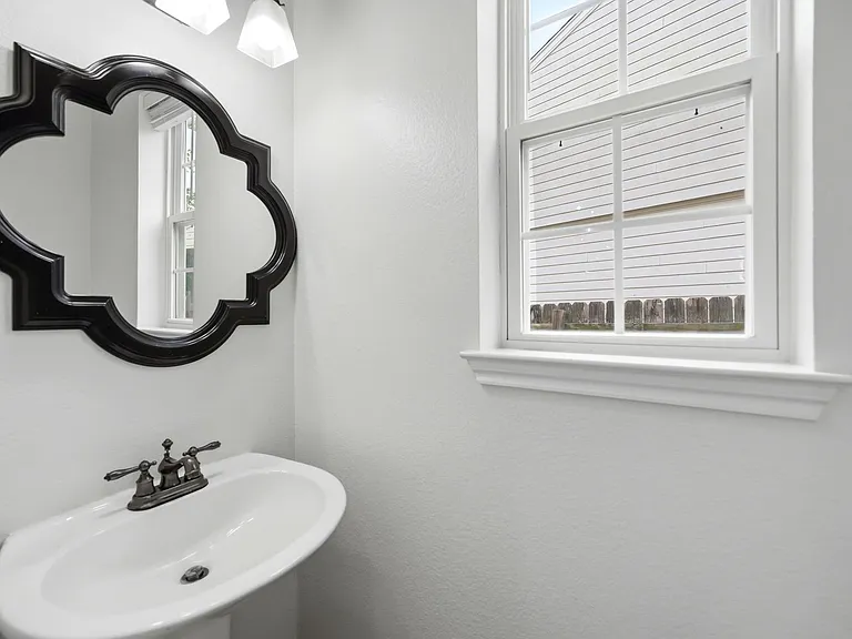 1136 Beechwood Dr — Photo 17