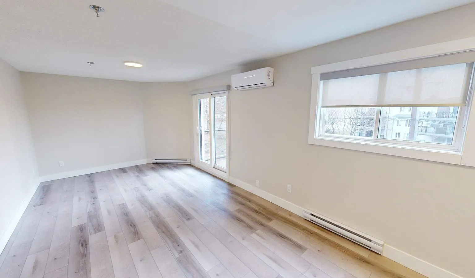6140 Lady Hammond Road — Photo 3