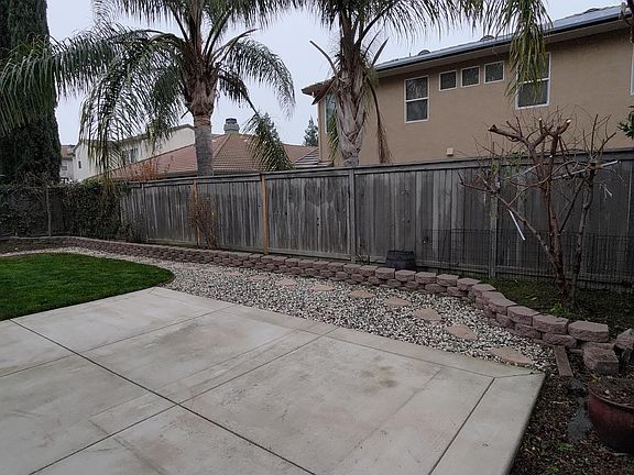 2nd image of 330 Sutley Cir