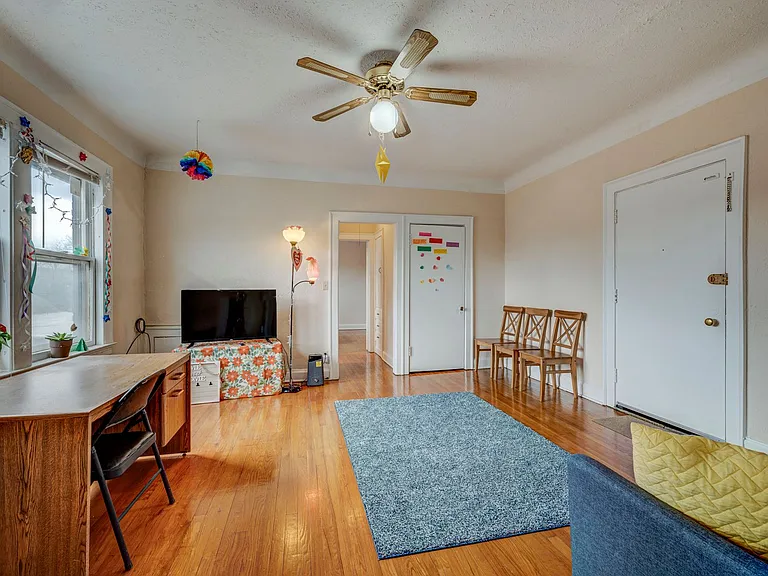 Heights Apartments on Overlook — Photo 13