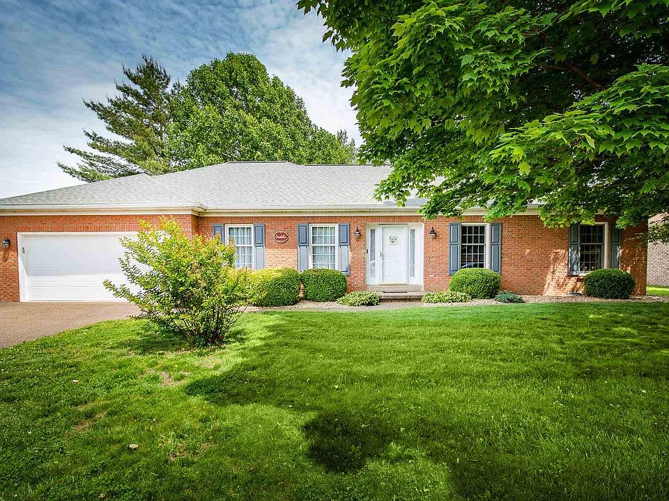 1st image of 836 Crestwood Dr
