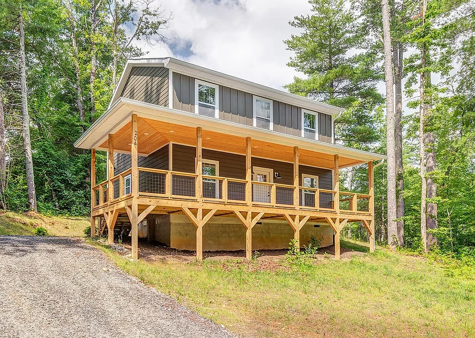 204 Cascade Ridge Rd