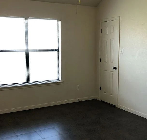 1409 Nicholas Cir #B — Photo 11